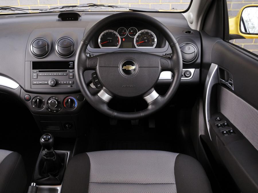  Chevrolet Aveo 5-Door 2008 года  (UK) (фото 11 из 21)